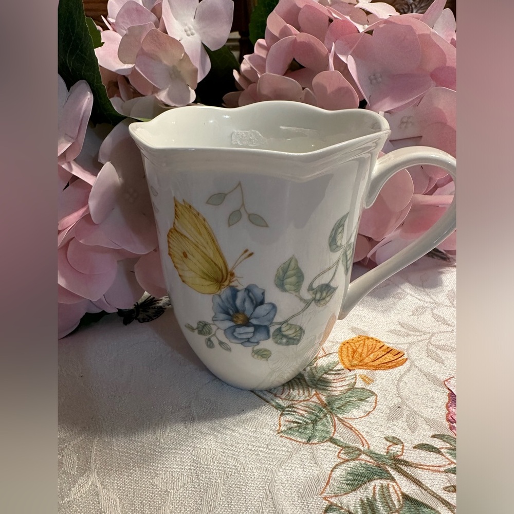 Lenox dragonfly mug
